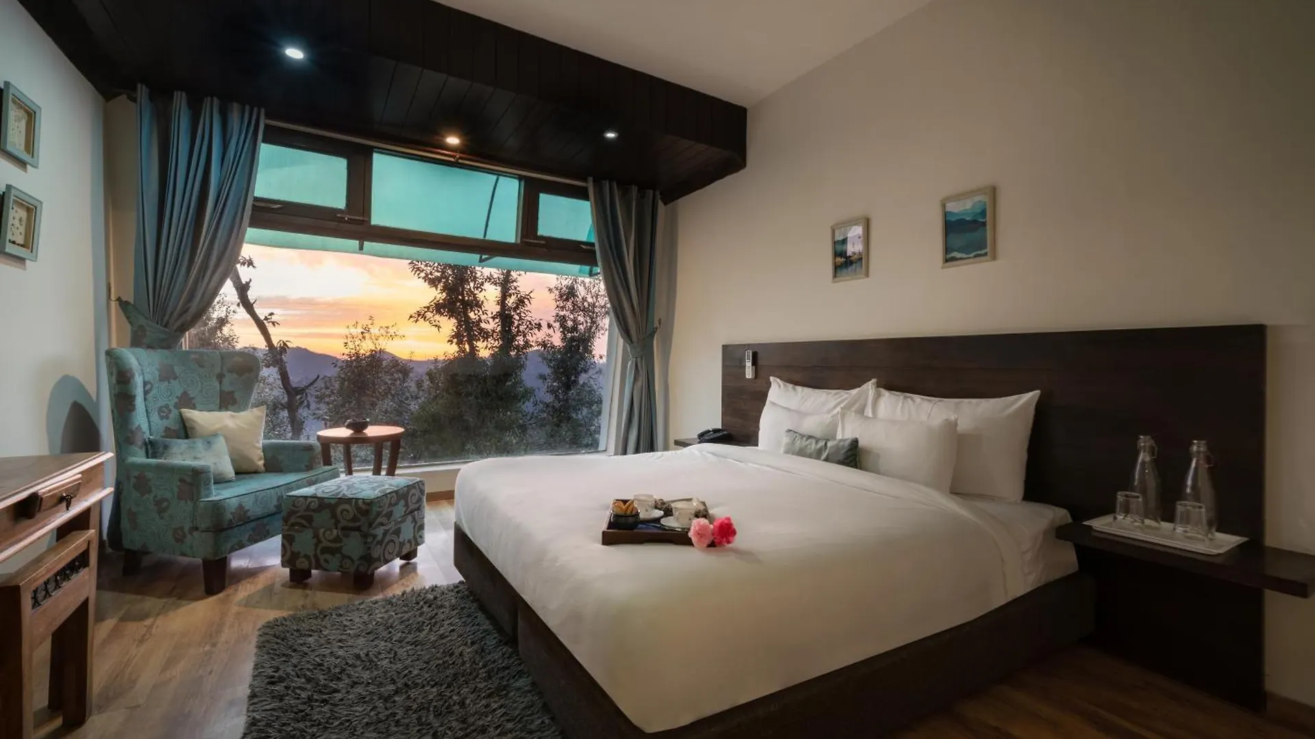 מלון שימלה Woodsmoke Retreat אתר נופש