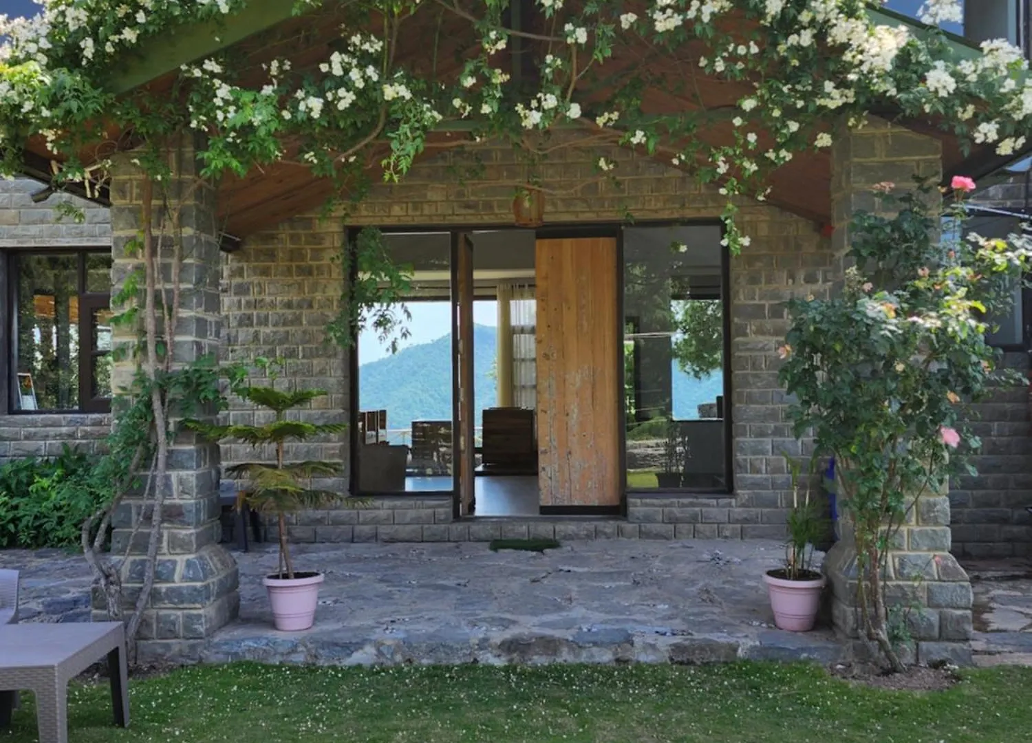 מלון שימלה Woodsmoke Retreat