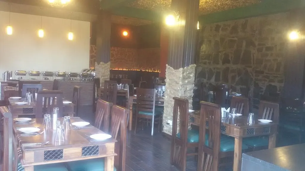 מלון שימלה Woodsmoke Retreat אתר נופש