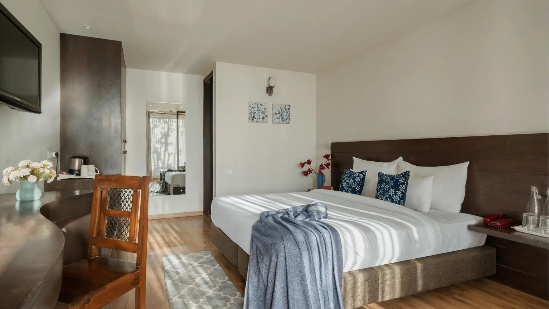 Woodsmoke Retreat Hotel Shimla Resort