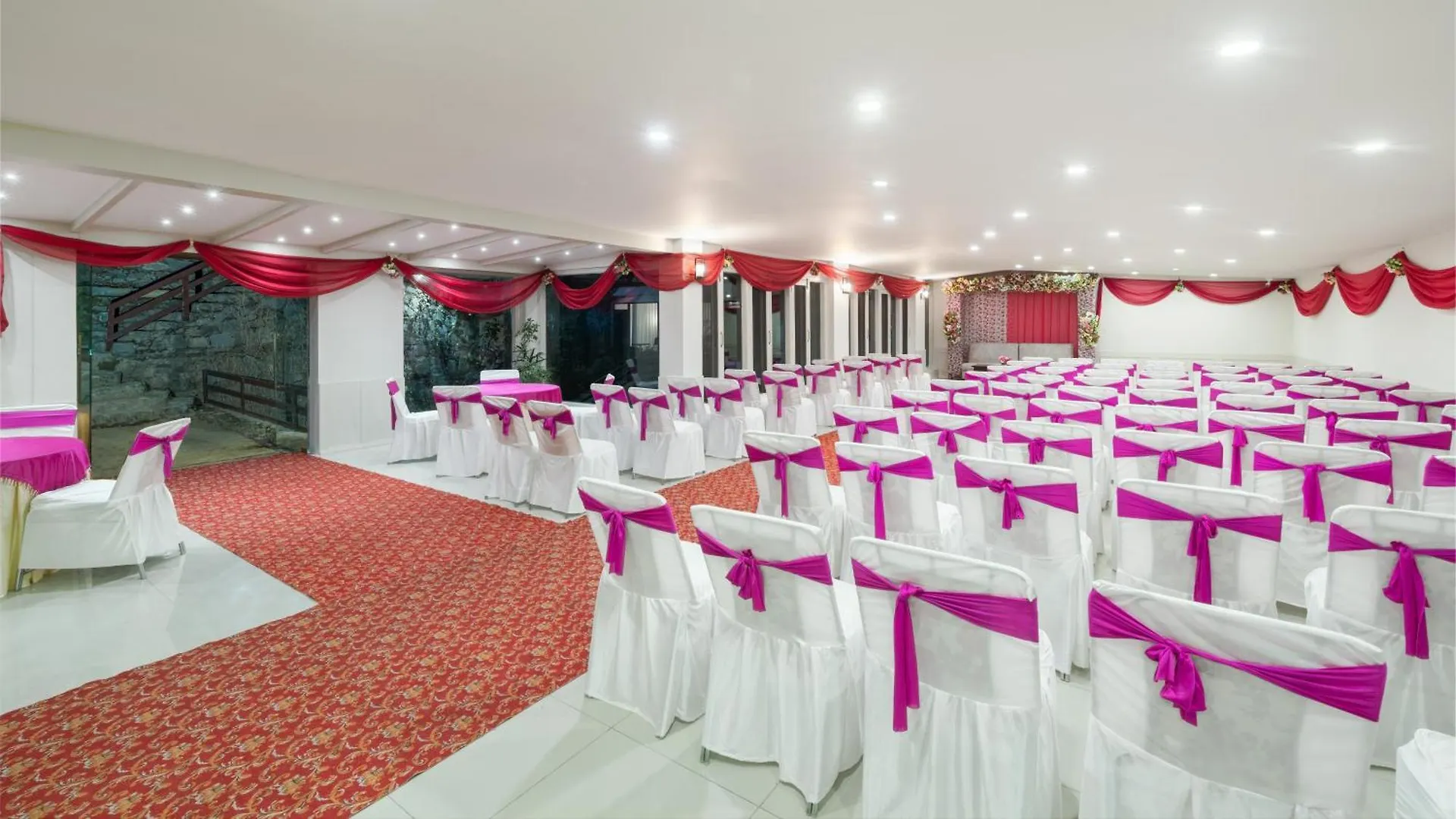 Woodsmoke Retreat Hotel Shimla Resort