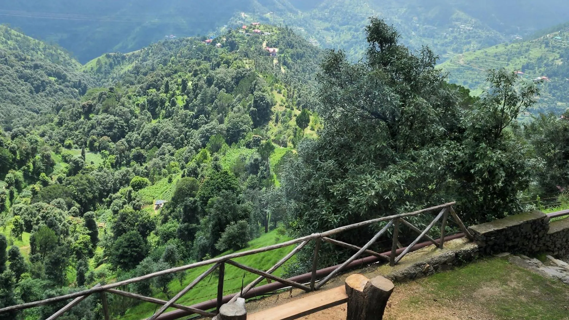 Woodsmoke Retreat Hotel Shimla India